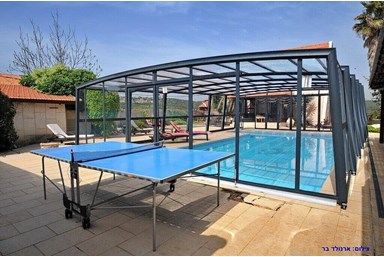 וילה אוויר הרים - החצר והבריכה