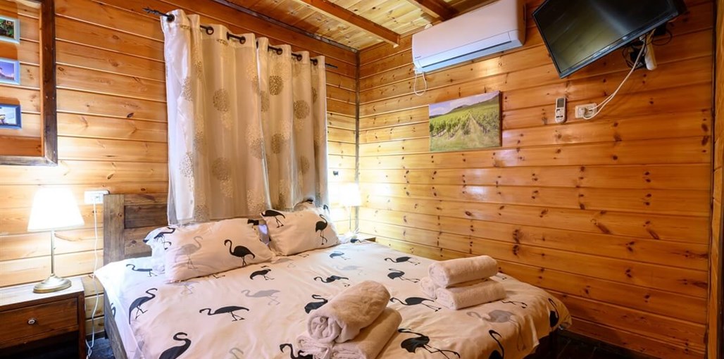 וילה בצל הגפן הבקתות (10).jpg