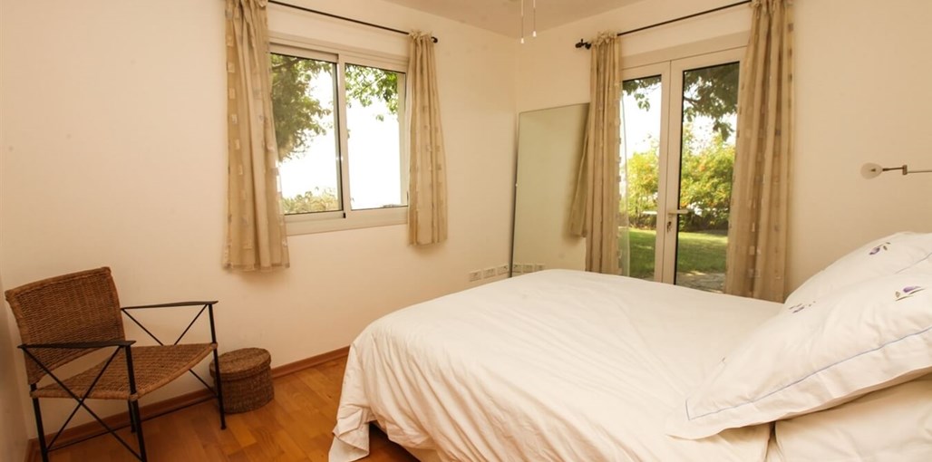 הבית באלמגור Bedroom 3.JPG