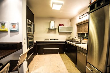 וילה טופז  - החצר והבריכה