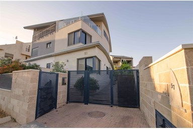 וילה גל - בסביבת הוילה