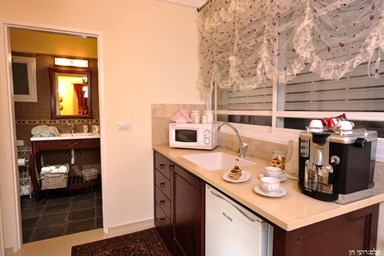 וילה סחלב - החצר והבריכה