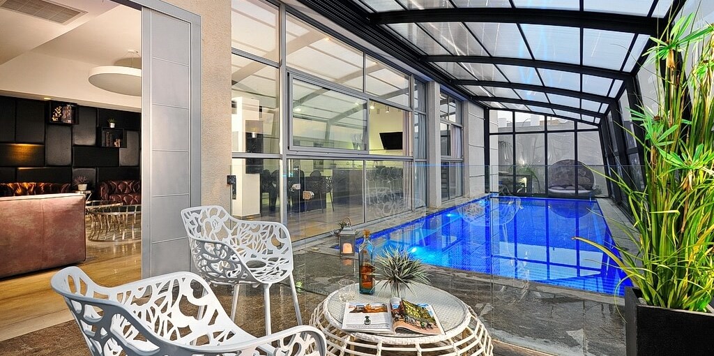 וילה ווין - וילה WIN החצר והבריכה (9).JPG