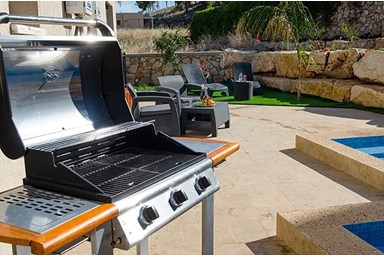 וילה אחוזת הדר - מתחם הבריכה