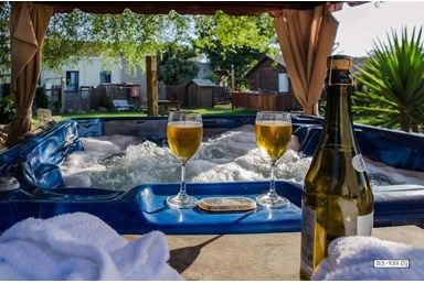 וילה בית אירוח כפרי דרור בתבור - בריכת השחיה