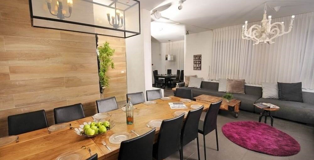 וילה טיקטוק סלון ומטבח (4).jpg