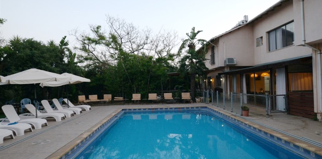 וילה פרובנס בריכה חדשות (6).JPG