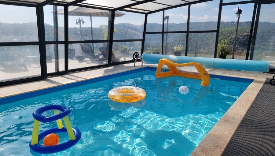 וילה נוף לצוק גורן החצר (4).jpg