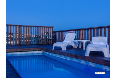 וילה גרנד וויו - החצר והבריכה