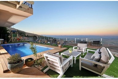 וילה נוף לגליל - וילה גראנד פאלאס