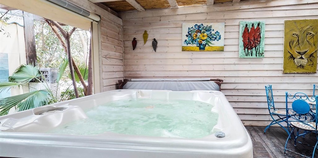 אחוזת מירב השלווה מירב השלווה - החצר והבריכה (27).jpg