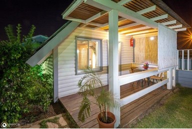 וילה בקתות קסם בלבן