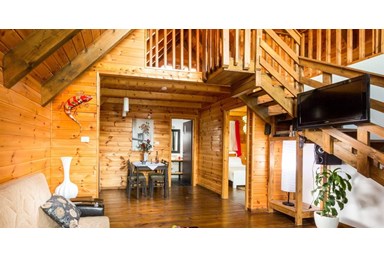 וילה בקתות קסם בלבן