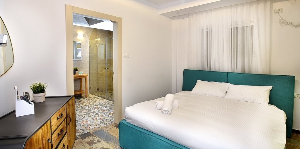 אחוזת השף אחוזת השף - פנים הוילה (17).jpg