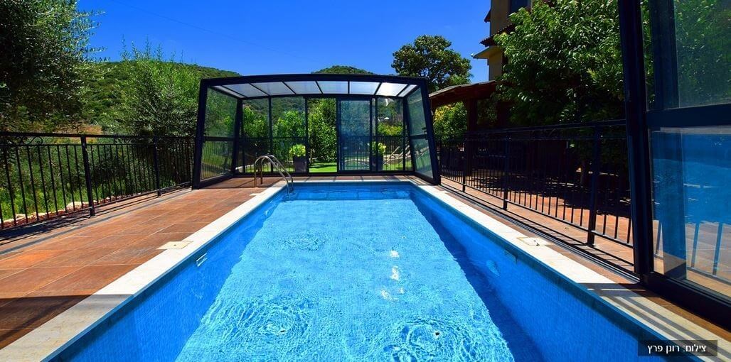 וילה סיזר גארדן סיזר גארדן - החצר והבריכה (11).jpg