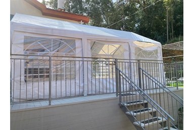 וילה אחוזת אור הגליל  - החצר האחורית (ג'קוזי ובריכה)