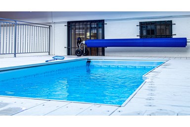 וילה אחוזת אור הגליל  - החצר האחורית (ג'קוזי ובריכה)