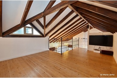 וילת השושנים - הוילה