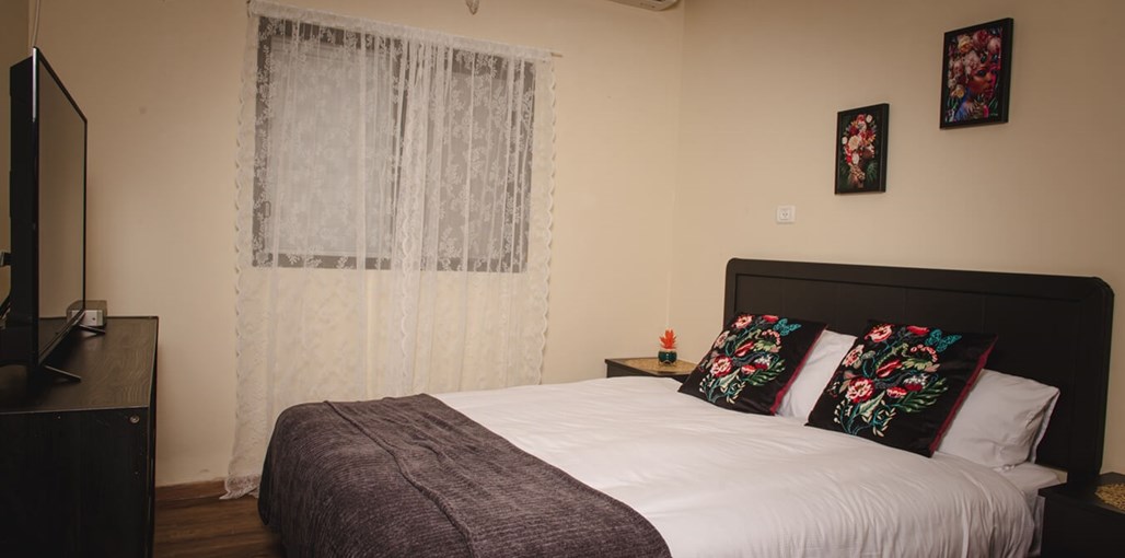 וילה מנזולינה וילה מנזולינה - פנים הוילה (46).jpg