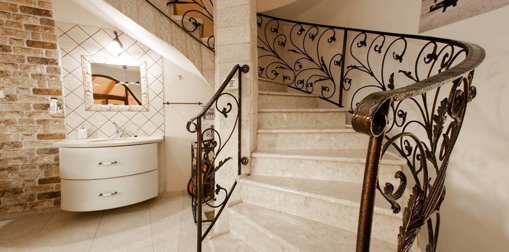 רום לנוף פנים (2).jpg