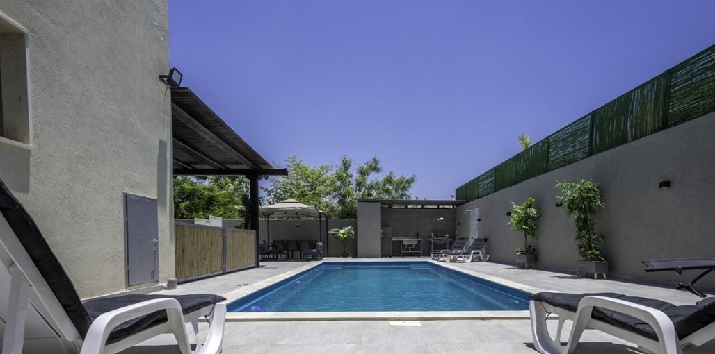 YalaRent וילת הקיסר גלריה 1.jpg