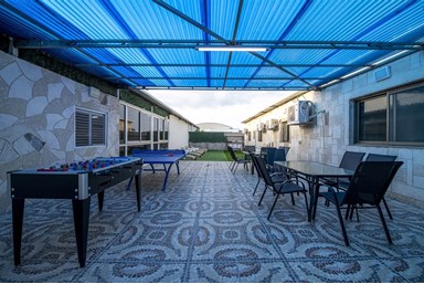 וילה אחוזת לאונרדו - מתחמי החוץ והבריכה