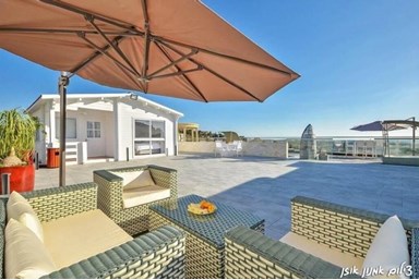 וילה מנו ויליג' - מתחם החוץ