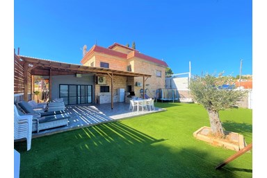 וילה חלומות אלה - מתחם החוץ והבריכה