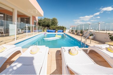 וילה ברוק – Villa  Brook   - מתחם החוץ