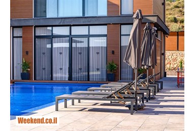 וילה דיאמונד - Diamond Villa - החצר, הבריכה והנוף