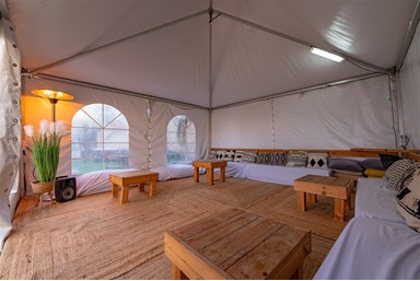 וילה טי האוס - Villa T House - החצר