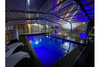 וילה אחוזת ראש ההר - מתחם החוץ