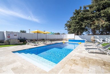 וילה אחוזת עומרי - מתחם החוץ