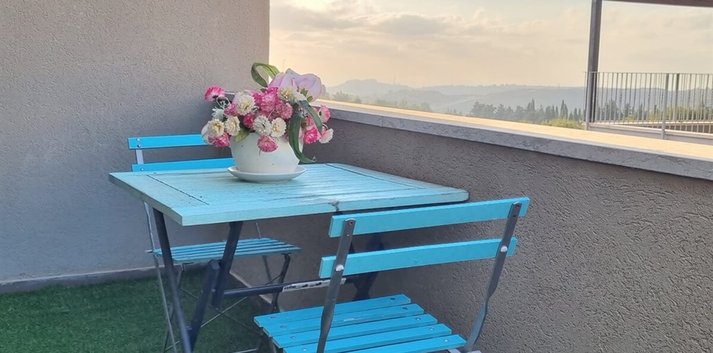 וילה שלווה חלומית החצר  (1).jpg