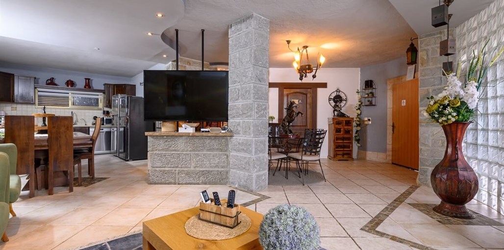 וילת נסיכת היערות פנים (14).jpg