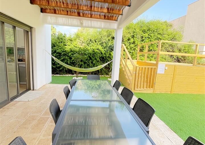 הבית בחוף הזהב חוץ וסביבה (5).jpg