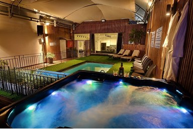 וילה גסטהאוס - מתחם החוץ