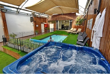 וילה גסטהאוס - מתחם החוץ