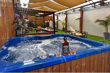 וילה גסטהאוס - מתחם החוץ