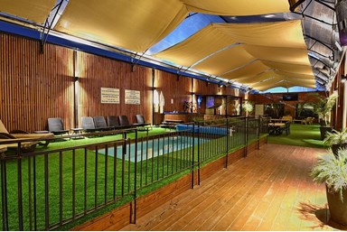 וילה גסטהאוס - מתחם החוץ