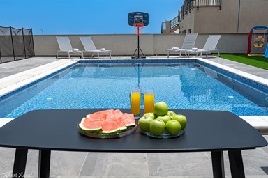 וילה אחוזת לידר - מתחם החוץ